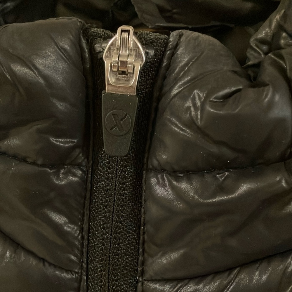 Xersion Women's Black Quilted Vest - Picture 3 of 9